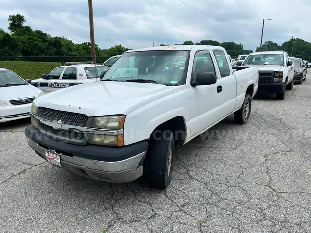 2003 Chevrolet Silverado 1500 Ext. Cab Short Bed 4WD