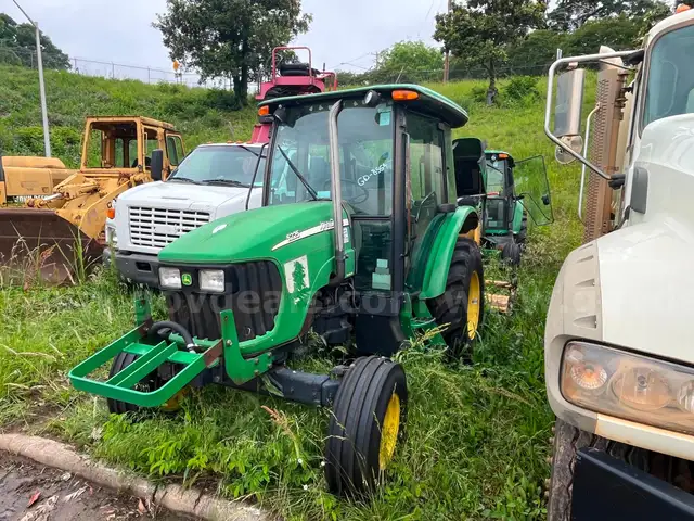 2006 John Deere 5225