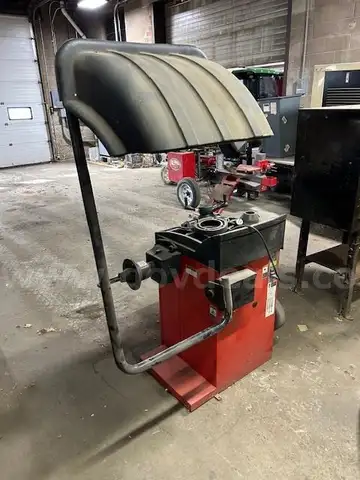 Snap-On Wheel Balancer