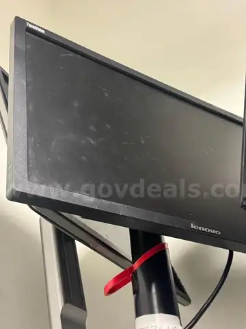 LOT (36) Dell and Lenovo Monitors