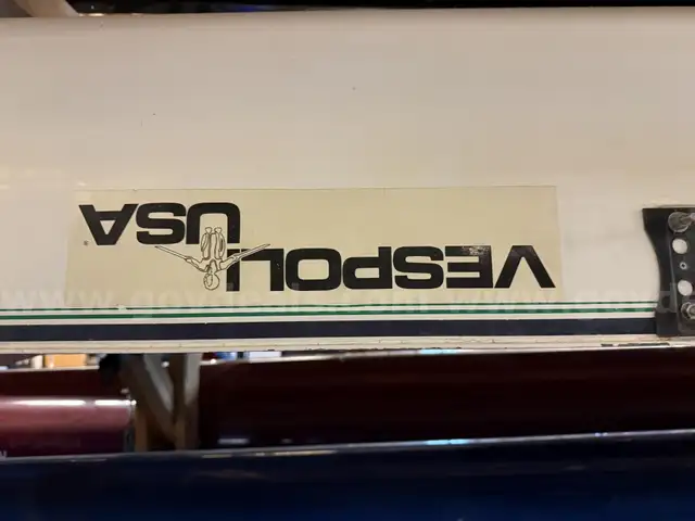 2005 Vespoli 8-Person Rowing Shell