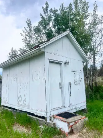 8x16 outbuilding
