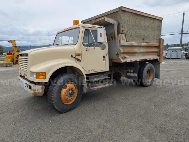 1990 International 4900 Dump Truck - 7.6L L6 DIESEL ENGINE