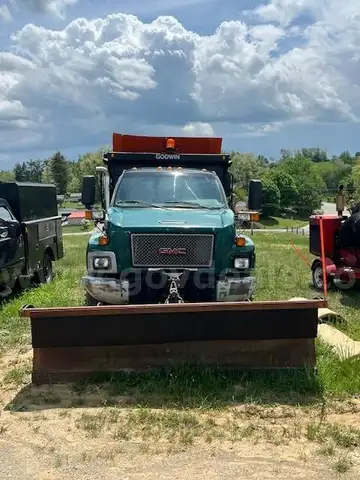 2003 GMC C7C042