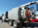 2013 Freightliner M2 106