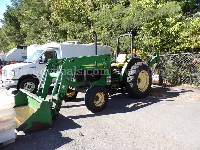 2004 John Deere Tractor