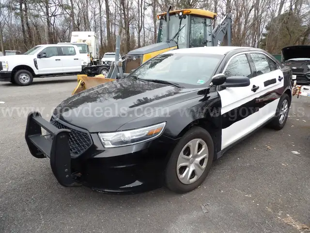 2015 Ford Taurus PI