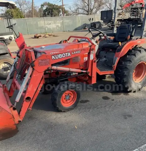 2000 Kubota B2910 Tractor