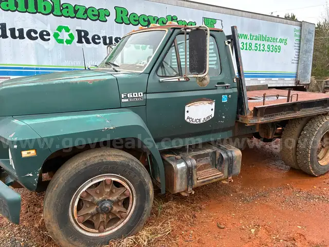 1990 Ford F600F - Flatbed truck