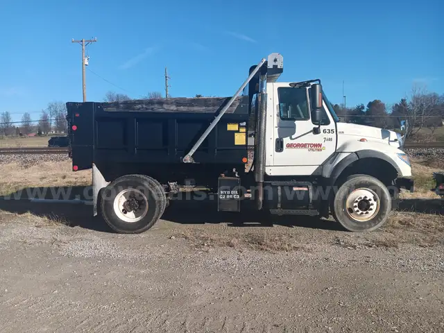 2006 International 7600 DumpTruck with Boss Snowplow