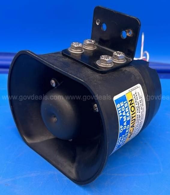 MINT WHELEN WSSC30 ALL IN ONE MOTORCYCLESIREN & SPEAKER MINT WHELEN WSSC30 ALL IN ONE MOTORCYCLESIREN & SPEAKER