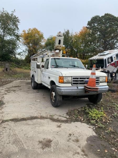 AUTOWORLD 1990 Ford Utility Bucket Truck BUCKET TRUCK DIECAST