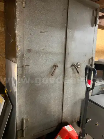 LARGE VINTAGE SAFE WITH COMBINATION! - LOCAL PICKUP ONLY!