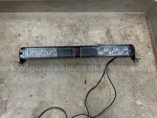 TESTED AND WORKING WHELEN SLIMLIGHTER RED/BLUE - POLICE FIRE EMS - CAN SHIP