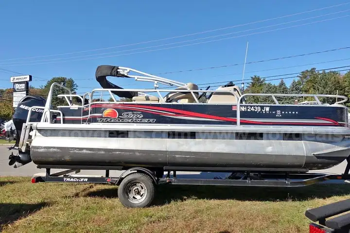 READY TO USE ONE OWNER 2012 Sun Tracker FB 22 (Fishing Barge 22) WILL SHIP MAINE
