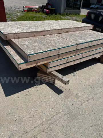 LOT OF WALL PANELS  - CONSTRUCTION - CRAFTS - BUILDING - LOCAL PICKUP ONLY! MA