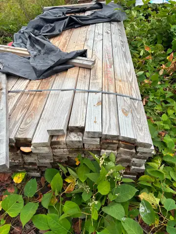 BUNK OF 120 2X4X10ft DIMENSIONAL LUMBER BOARDS!! - CONSTRUCTION - CRAFTS - BUILDING - LOCAL PICKUP ONLY! MA