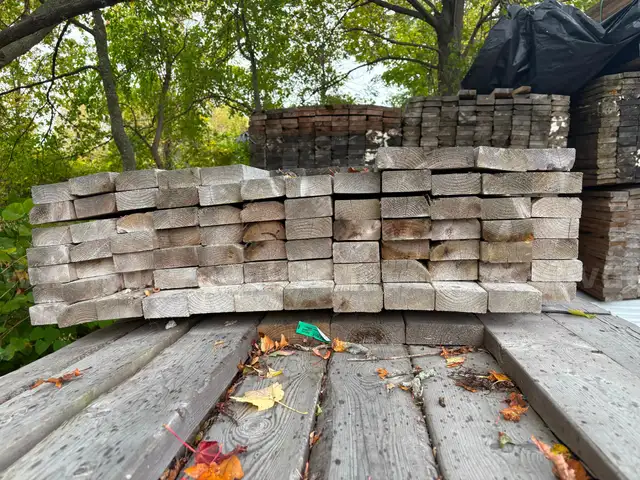 BUNK OF 75 2X4X10ft DIMENSIONAL LUMBER BOARDS!! - CONSTRUCTION - CRAFTS - BUILDING - LOCAL PICKUP ONLY! MA