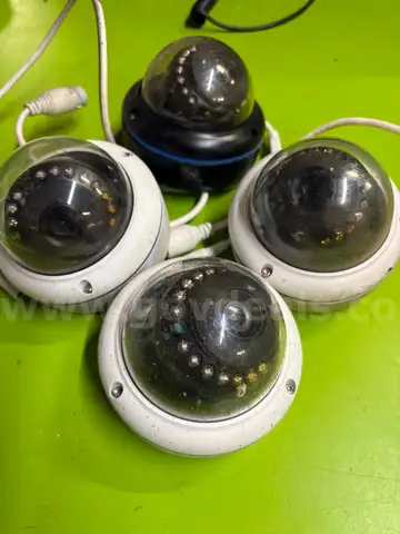 LOT OF 5 USED SECURITY CAMERAS - CAN SHIP!! MA