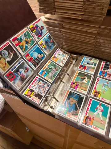 1984 TOPPS BINDER LOT MLB CARDS - CAN SHIP!!! MA