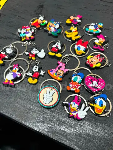 KEYCHAINS DISNEY  - CAN SHIP!! MA