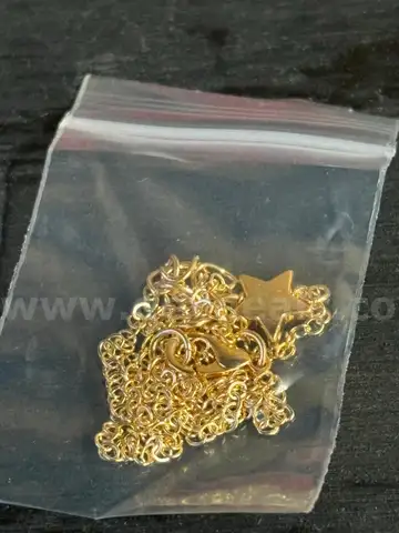 GOLD COLORED STAR NECKLACE JEWELRY - CAN SHIP!! MA