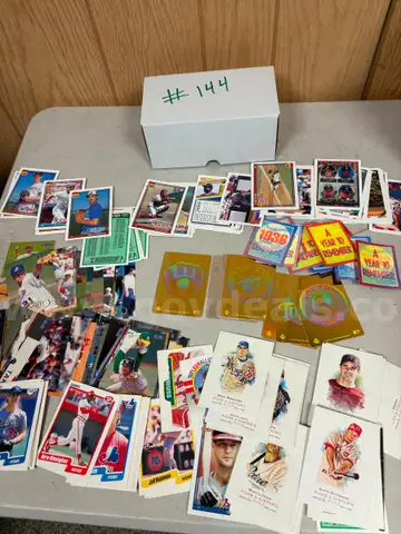 BOX LOT FULL OF MLB BASEBALL SPORTS TRADING CARDS # 144 - SHIPPING ONLY - MA