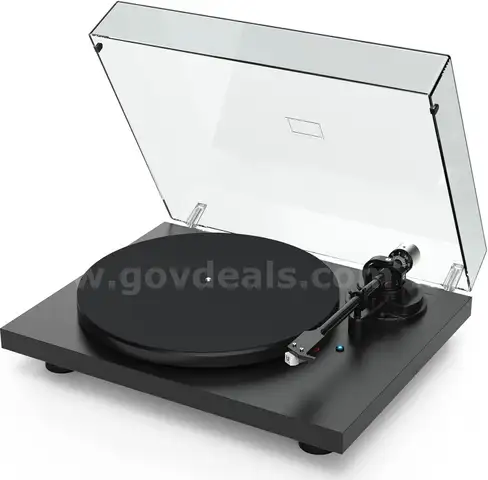 BRAND NEW UDREAMER UD400 RECORD PLAYER TURNTABLE - SHIPPING ONLY