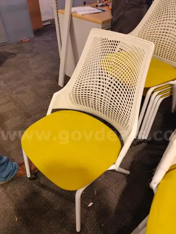 Herman Miller Sayl Side Office Chair 4 Leg Wheel Glides without Arms. Qt: 10