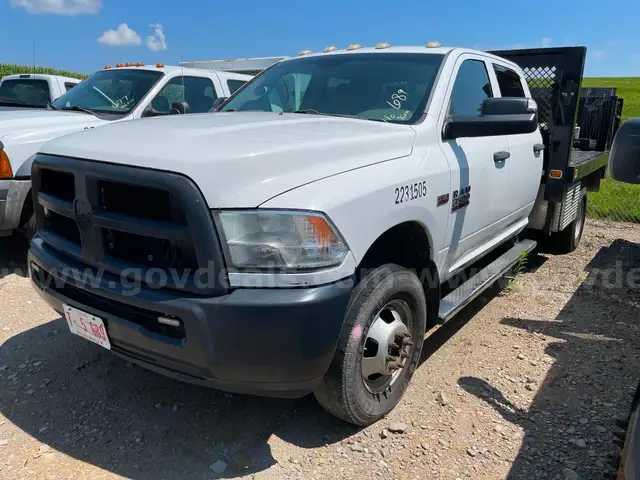 2014 RAM 3500 HD Crew Cab 2WD DRW Stake Bed Body with 6.4L V8