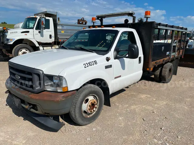 2004 Ford F-350 SD XL 2WD DRW Stake Bed Body with 6.0L V8 Diesel