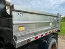 2006 International 7400 Single Axle Dump Truck with 9.3L L6 DIESEL