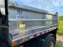 2006 International 7400 Single Axle Dump Truck with 9.3L L6 DIESEL