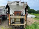2005 International 7400 Tandem Axle Dump Truck with 9.3L L6 DIESEL