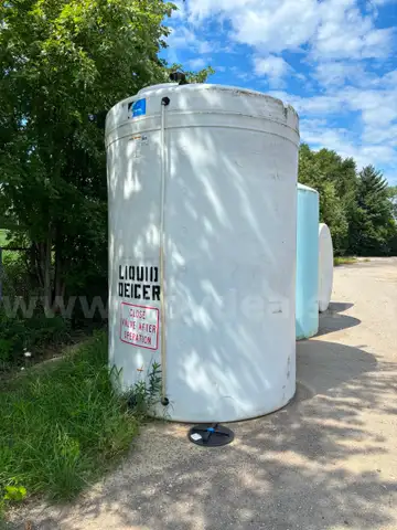 Lot of (4) Large Liquid Storage Tanks