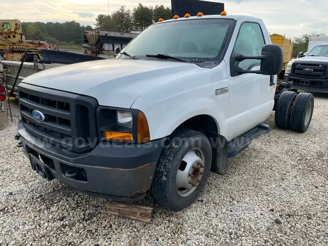 2007 Ford F-350 SD XL DRW 2WD