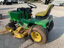 JOHN DEERE 420 Lawn Tractor