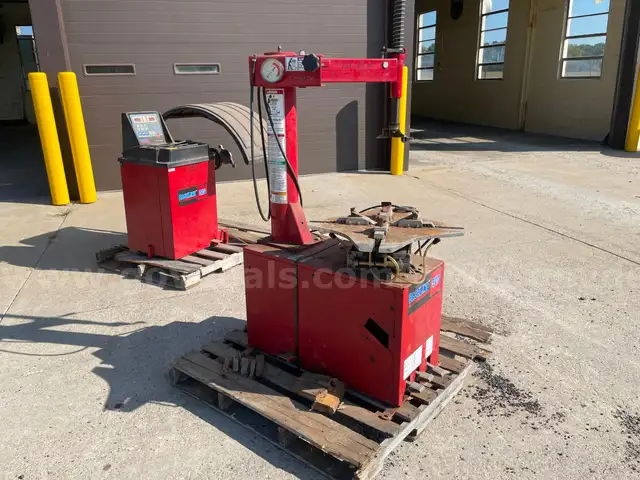 LOT OF COATS BASELINE 225 TIRE BALANCER &#x26; COATS BASELINE 500 TIRE MOUNTING MACHINE