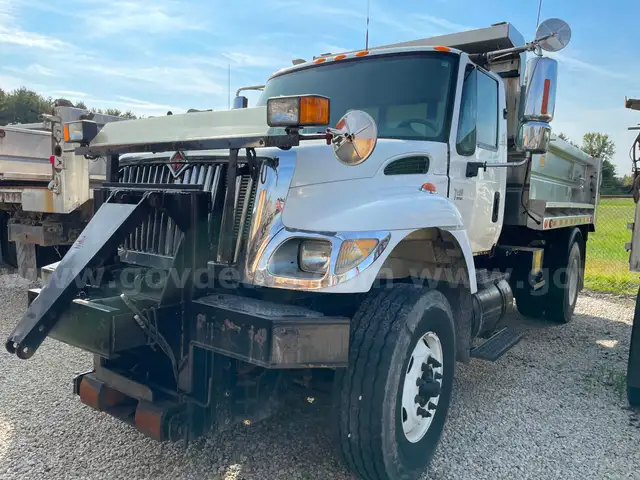 2004 International 7400 Stainless Dump Body with 7.6L L6 DIESEL