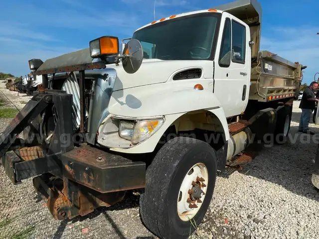 2005 International 7400 Stainless Dump Body with 9.3L L6 DIESEL