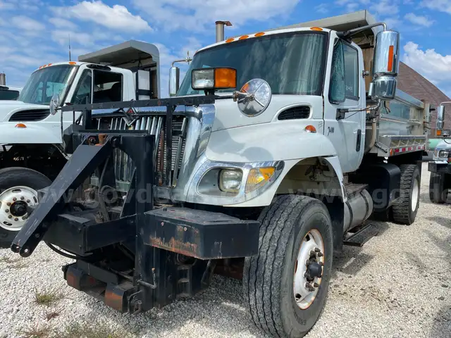 2005 International 7400 Stainless Dump Body with 9.3L L6 DIESEL