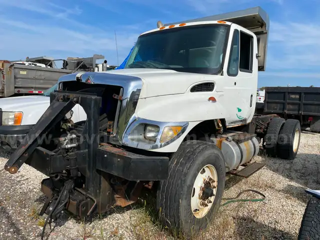 2007 International 7400 - SFA Cab/Chassis with 9.3L L6 DIESEL