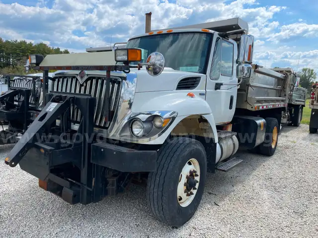 2008 International 7400 Stainless Dump Bed with 9.3L L6 DIESEL