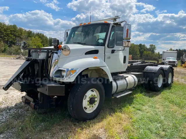 2003 International 7400 Swap Loader Body with 8.7L L6 DIESEL