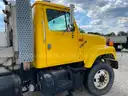 2000 International F2574 Truck Tractor with 14.0L L6 DIESEL
