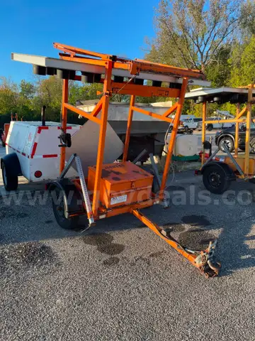 2003 ARROW MASTER ARROWBOARD, Model WAAB15SB