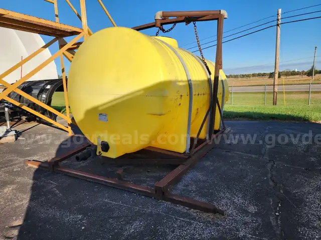 750-gallon water tank