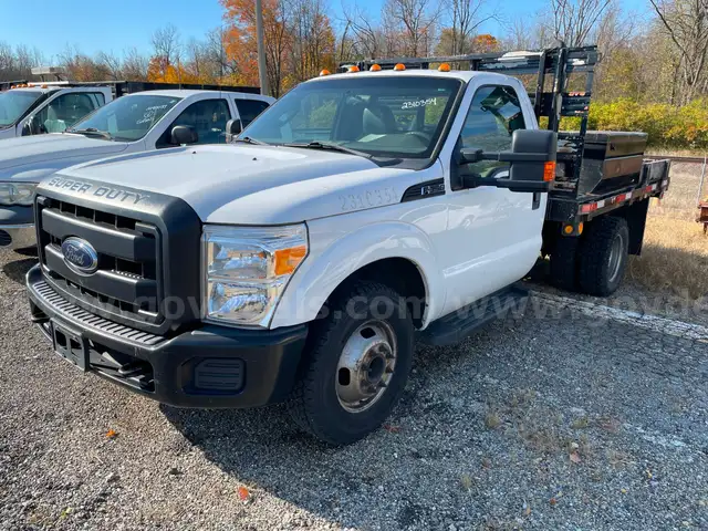 2012 Ford F-350 SD XL DRW 2WD with Flat Bed Body