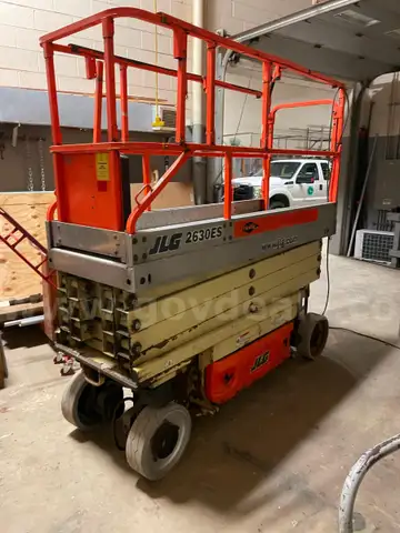 2005 JLG Scissor Lift, Model 2630ES