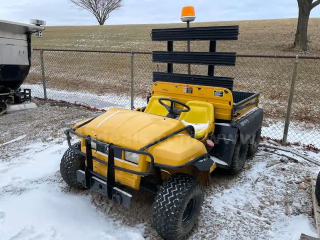 2001 John Deere Gator